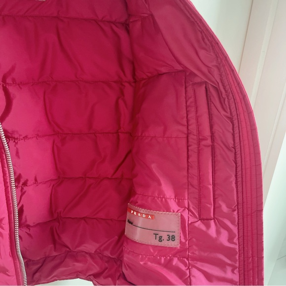 Like new Prada down vest size 38 - Picture 6 of 9